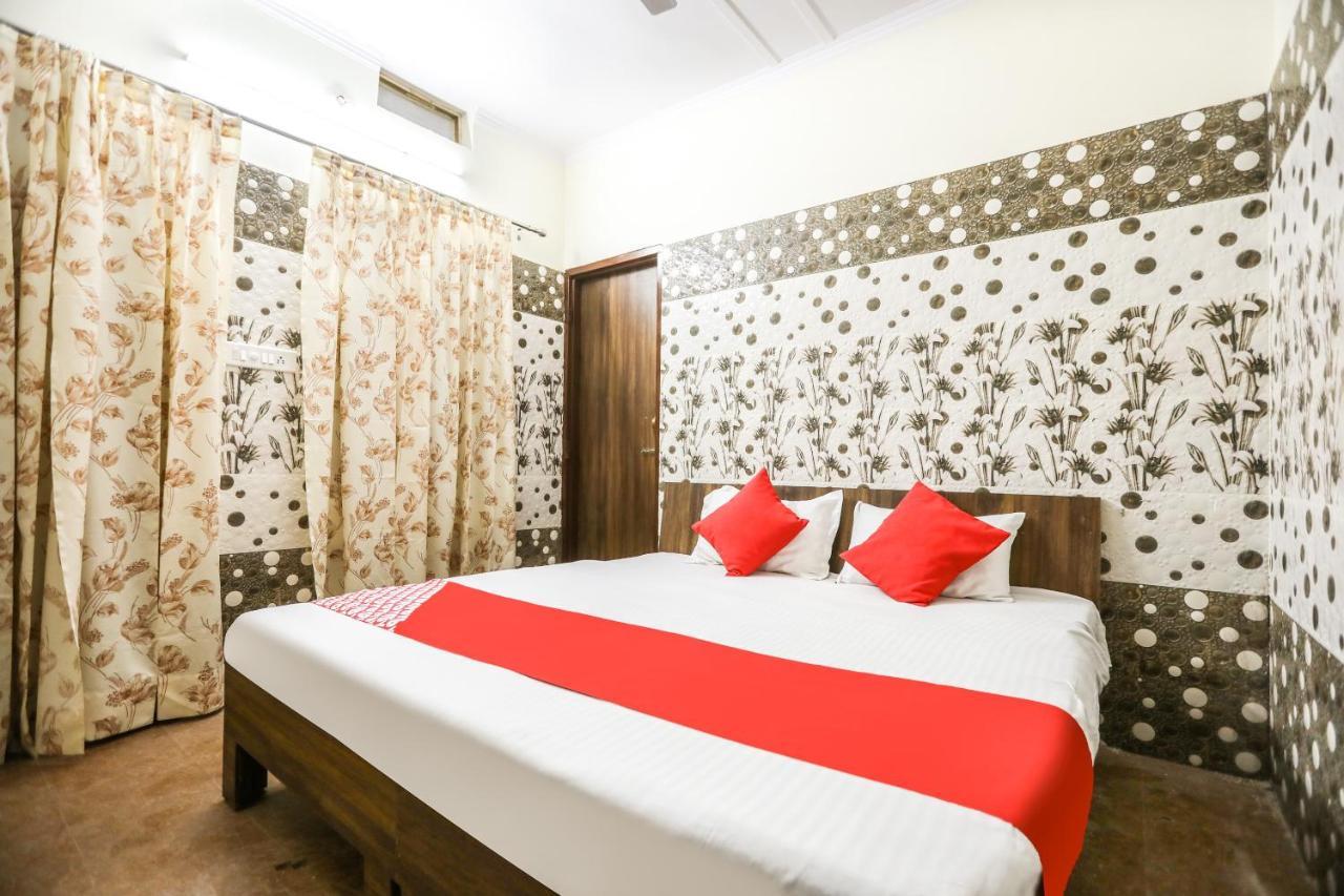 Oyo 71693 Starlight Hotel Gangānagar Exterior foto
